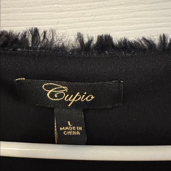 Cupio Black Faux Fur Vest. NWOT - Picture 2 of 5
